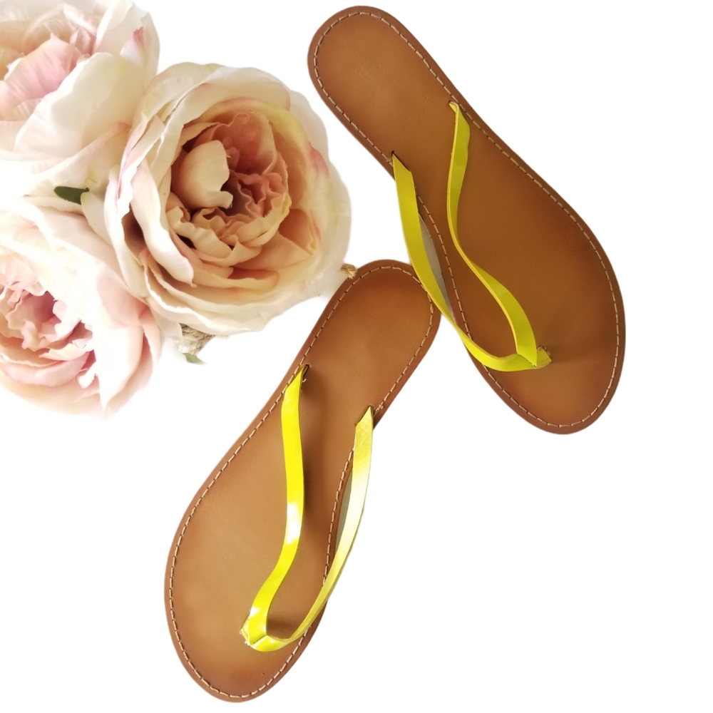 Mossimo Supply Co Olivia Citron Flipflops